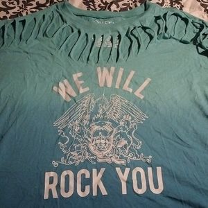 Torrid Queen boxy tee